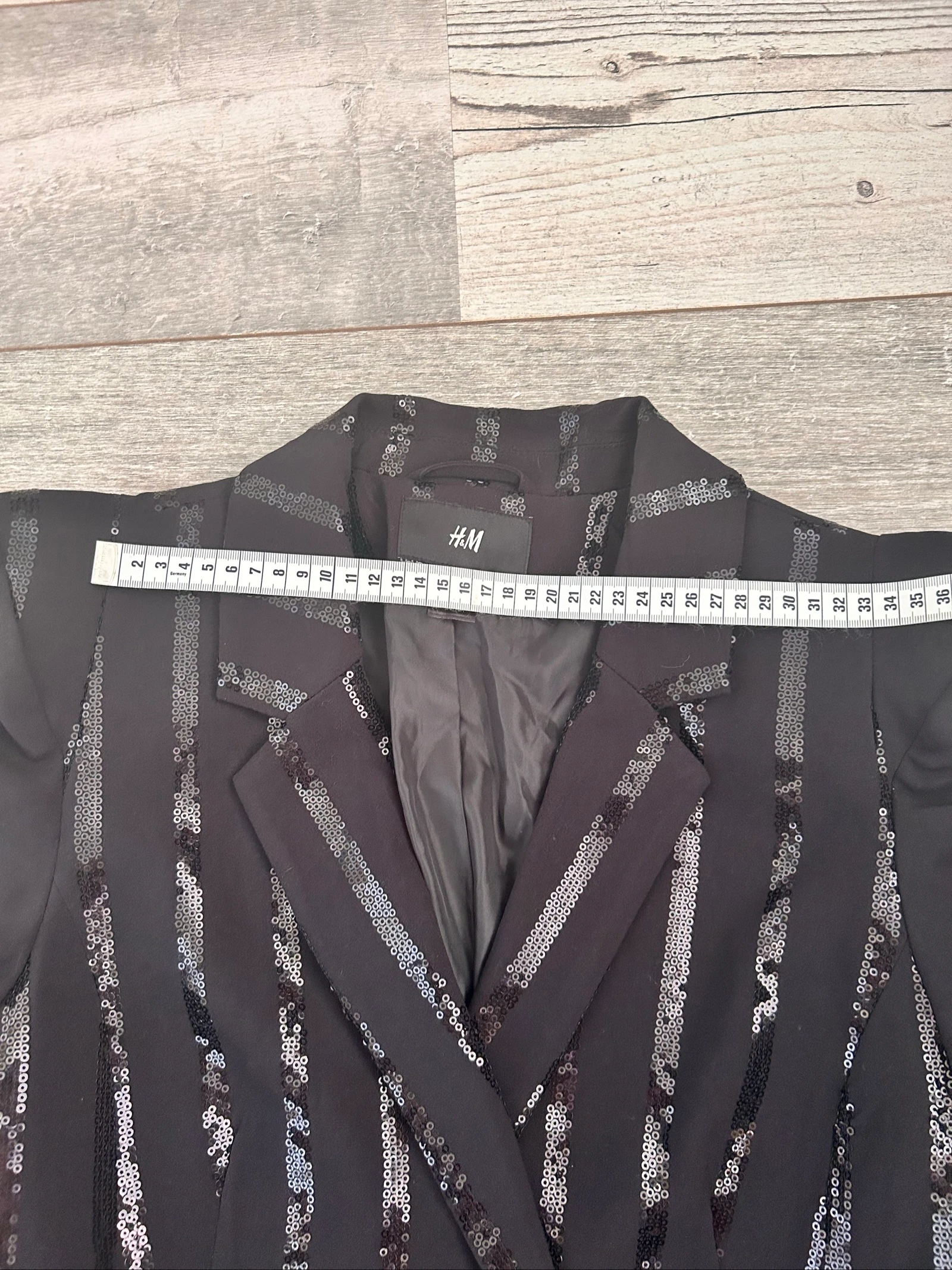 H&M Blazer Negro con Mangas Abullonadas y Lentejuelas, Rayas Delgadas – Talla 42 que Queda como S / M – photo 7